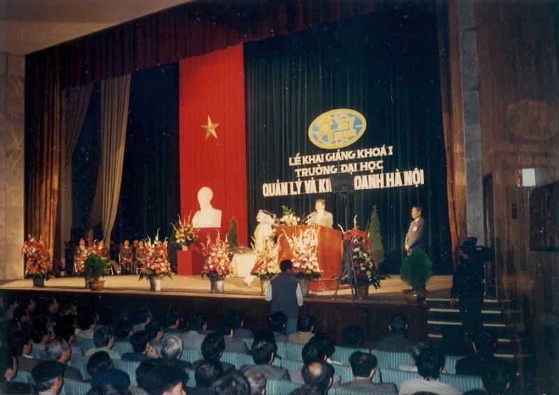 Tưởng nhớ